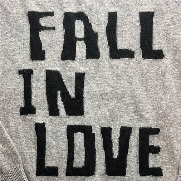 Women's Gray Crewneck Sweater with 'Fall in Love' Design - Picture 3 of 6